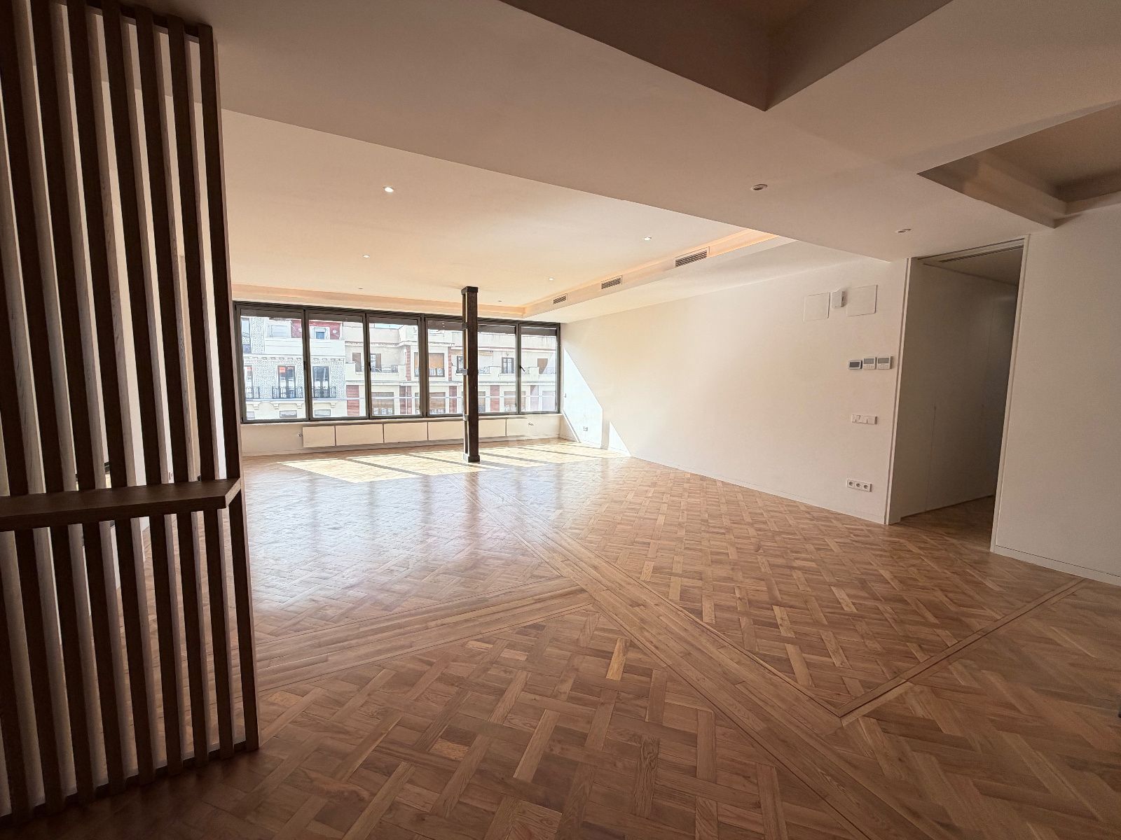Alquiler de piso en Recoletos — foto 1